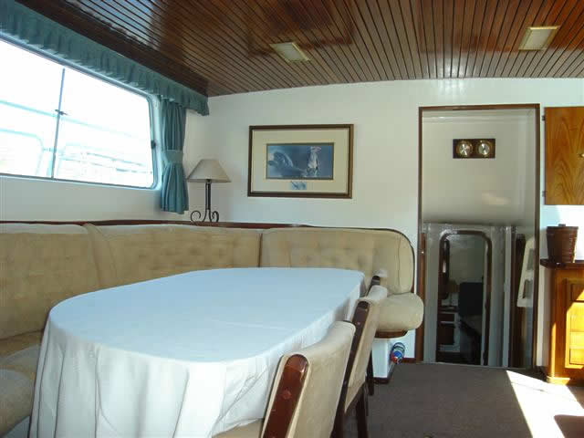 Lake kariba Houseboat